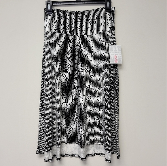Lularoe Azure stripe A-line Skirt Black White Stripe S - Picture 9 of 9